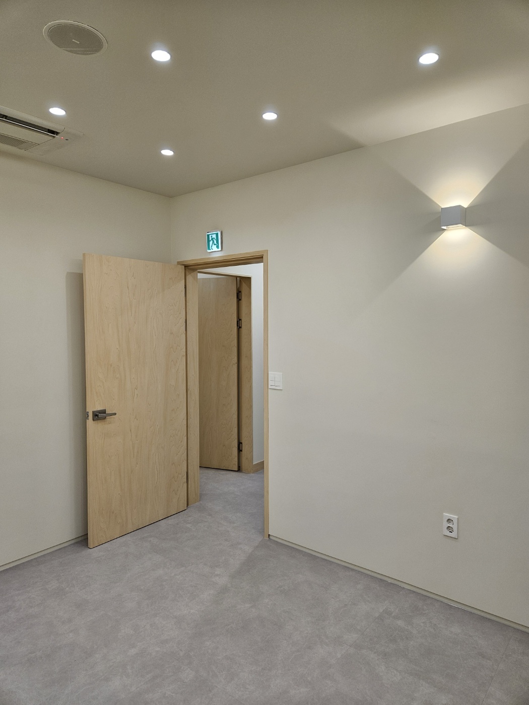 /user/s/saemdesign/editor/2412/86d191a3a199ab3673399d19c50f8679_1735495307_0498.jpg 이미지크게보기